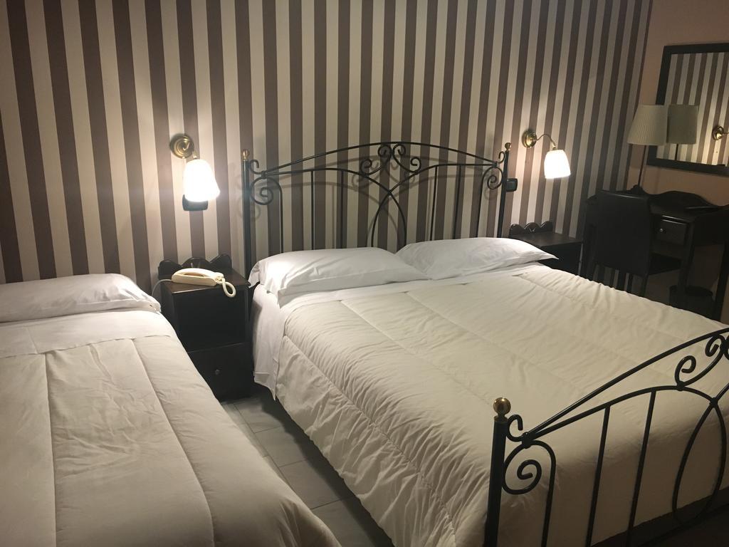 Hotel Degli Amici Pompei Luaran gambar