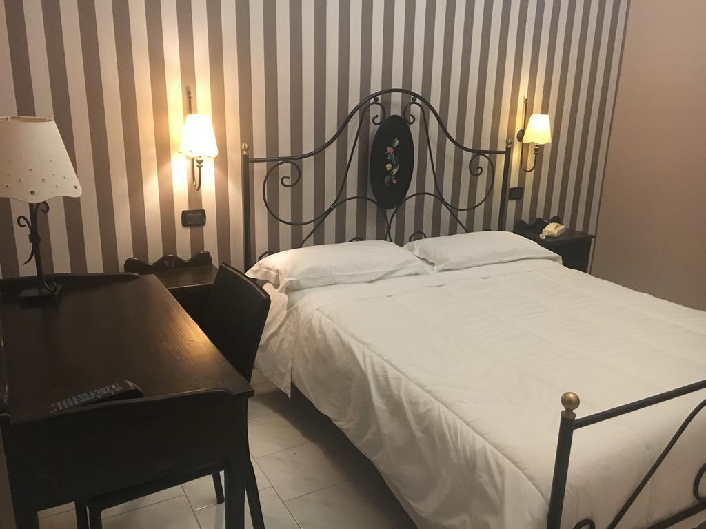 Hotel Degli Amici Pompei Luaran gambar