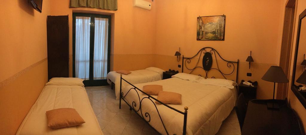 Hotel Degli Amici Pompei Luaran gambar