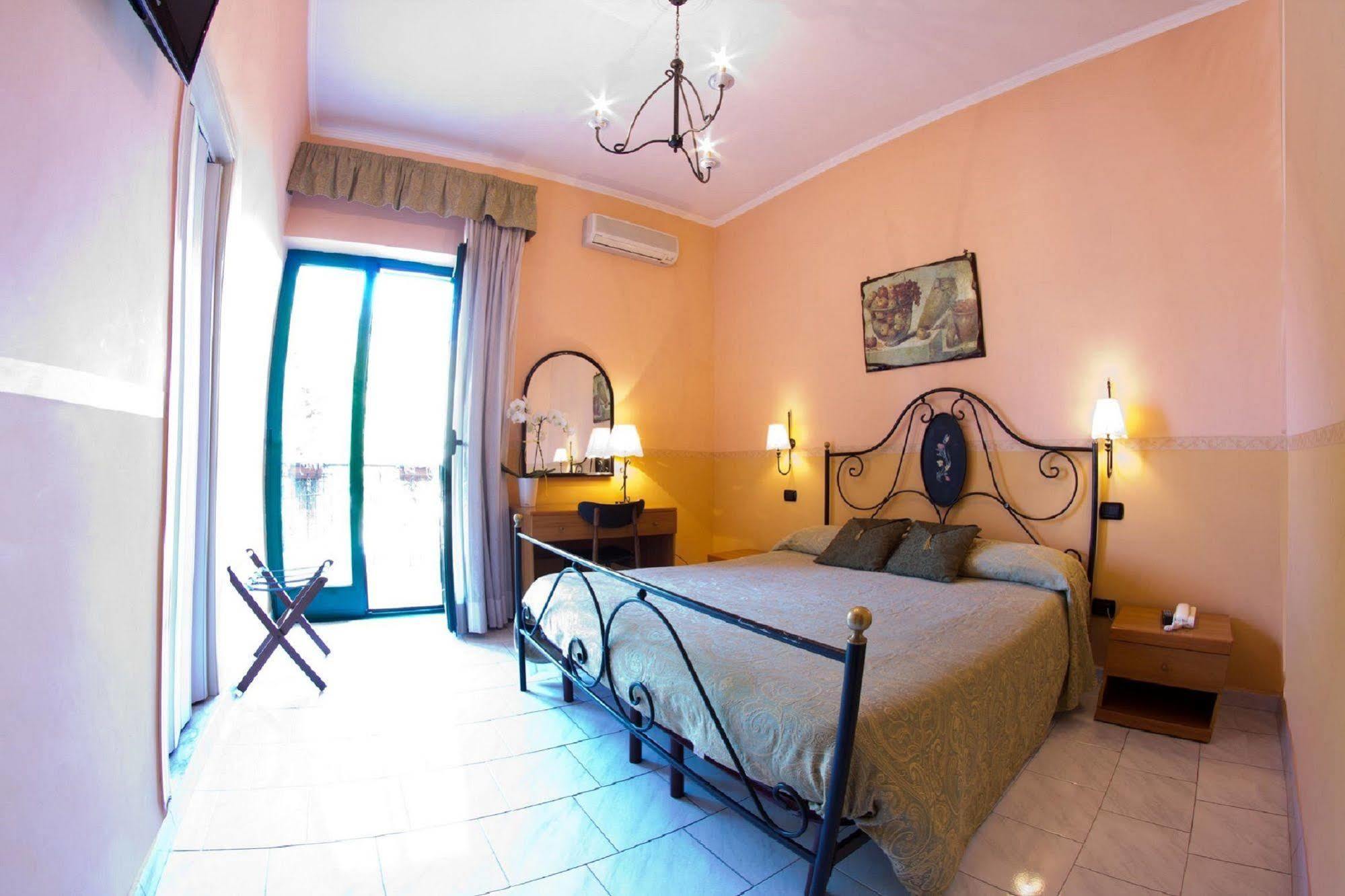 Hotel Degli Amici Pompei Luaran gambar